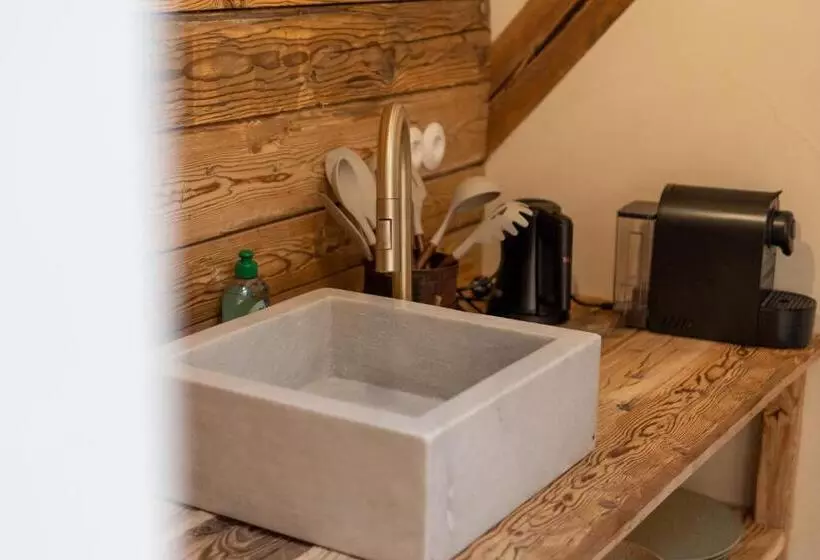 Aamiaismajoitus (B&B) Gut Leben Landresort