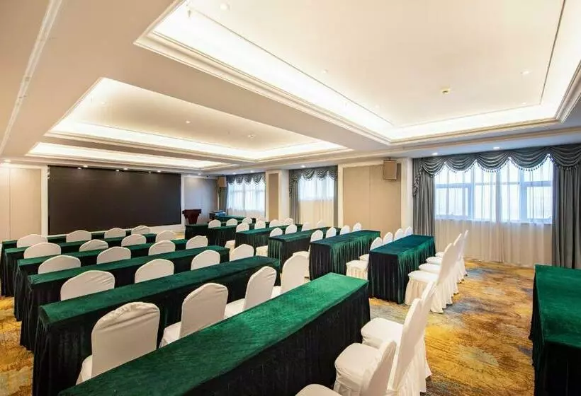 Atour X Hotel Yancheng Lingxiang Xinlong Road