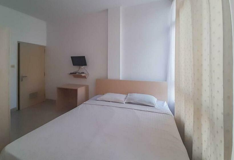 בית מלון כפרי Happyland Home Syariah Redpartner