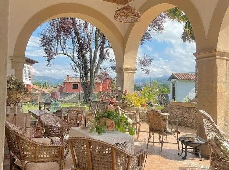 ホテル La Venta De Miyares   Casa De Indianos