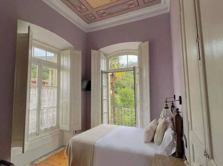 ホテル La Venta De Miyares   Casa De Indianos