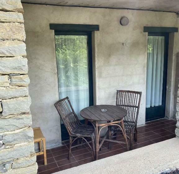 Pensão Hostatgeria I Restaurant Coll De Condreu