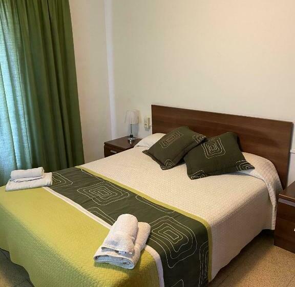 Pensão Hostatgeria I Restaurant Coll De Condreu