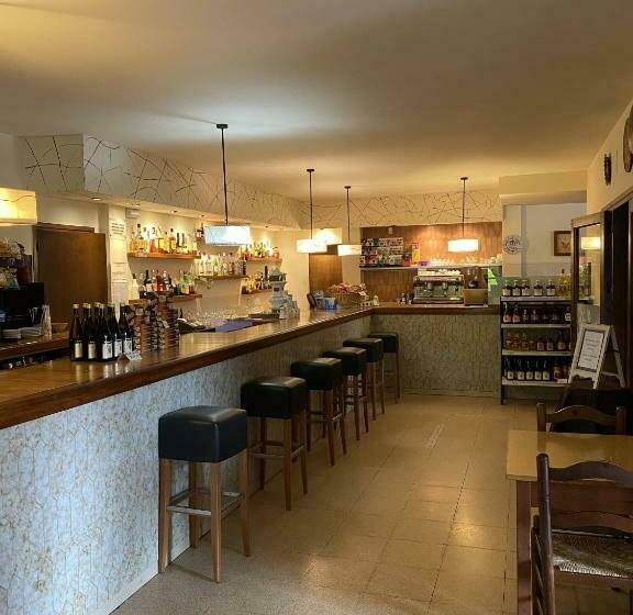 Pensão Hostatgeria I Restaurant Coll De Condreu
