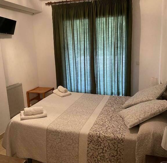 Pensão Hostatgeria I Restaurant Coll De Condreu