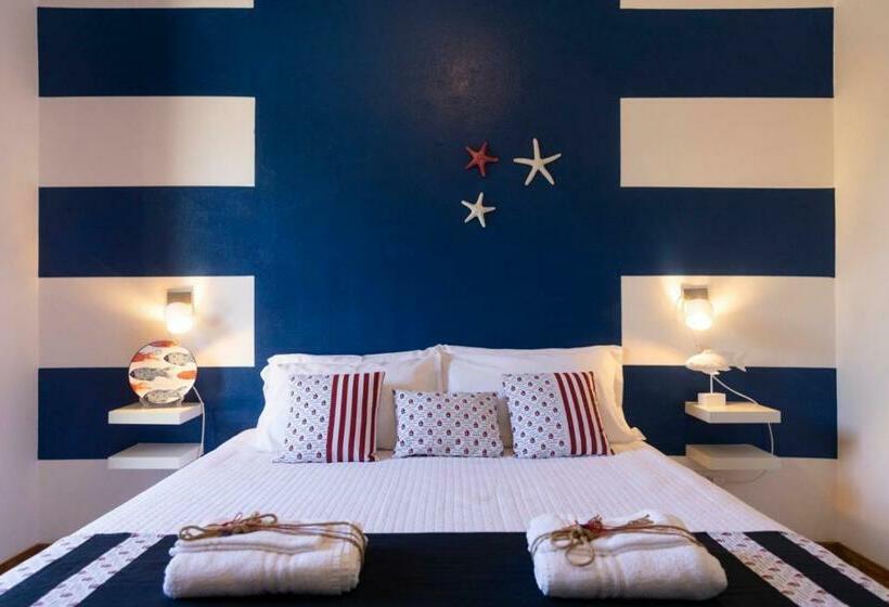 پانسیون Villa Curiazzi Guesthouse Viale La Pelosa 16