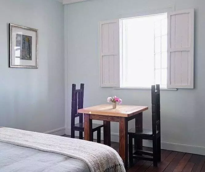 تختخواب و صبحانه Faro Azul Valparaíso Cerro Alegre