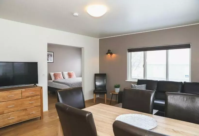 E18 Apartments
