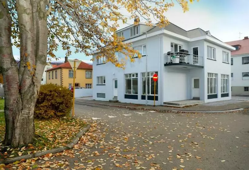 E18 Apartments