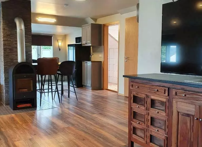 E18 Apartments