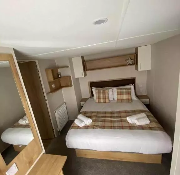 ホテル Gulliver S Valley, M1, Jct 31