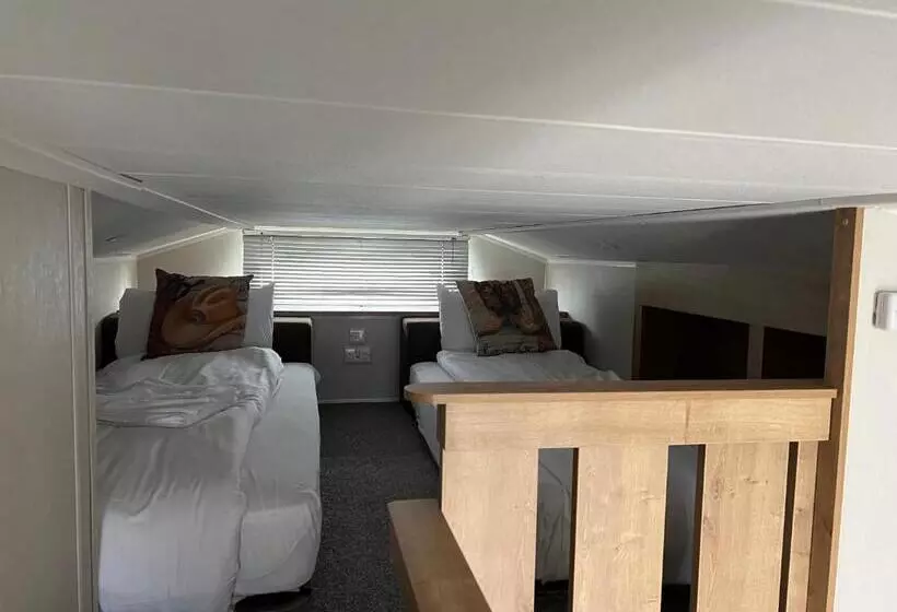 ホテル Gulliver S Valley, M1, Jct 31