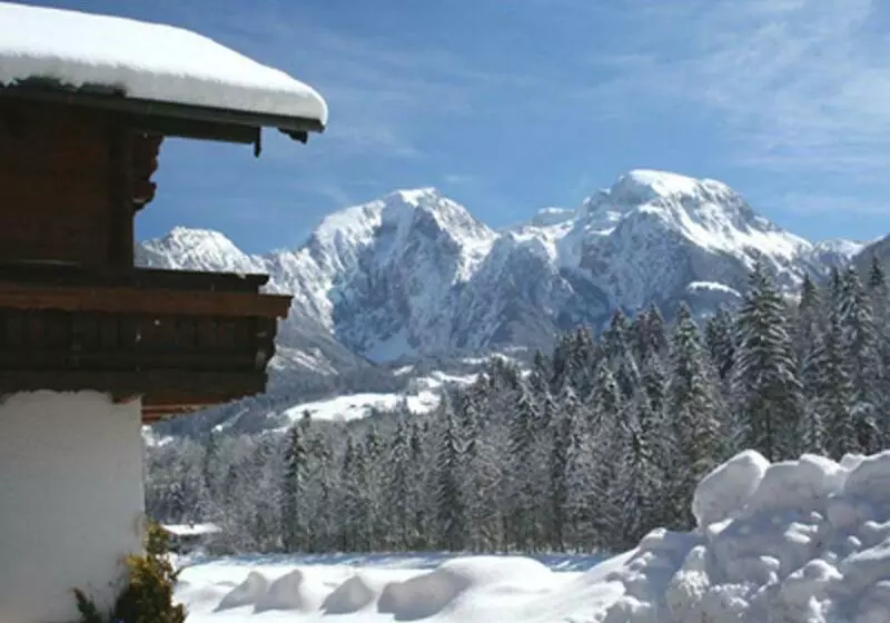 Majatalo Gästehaus Göllblick