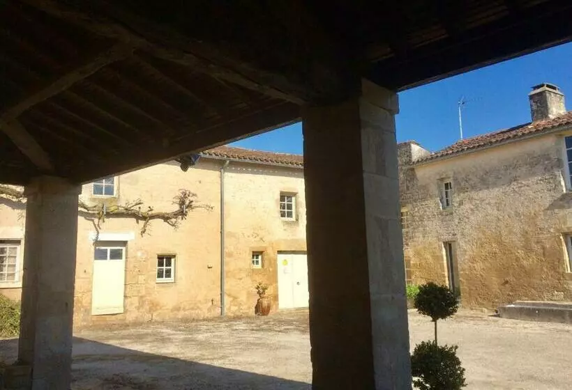 Aamiaismajoitus (B&B) Logis De La Touche