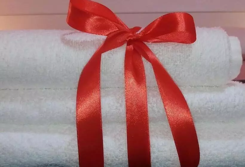 تختخواب و صبحانه Stop Over Blq