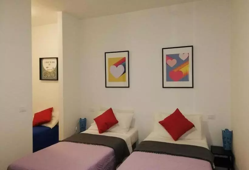 تختخواب و صبحانه Stop Over Blq