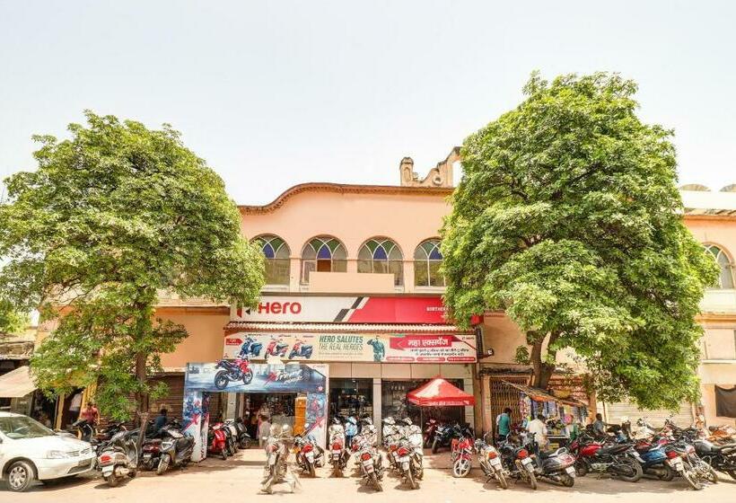 هتل Oyo 38621 Orient