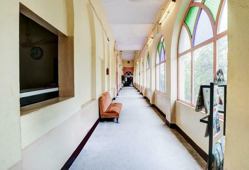 هتل Oyo 38621 Orient