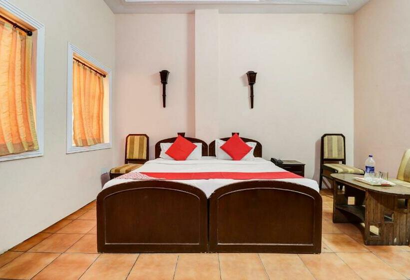 هتل Oyo 38621 Orient