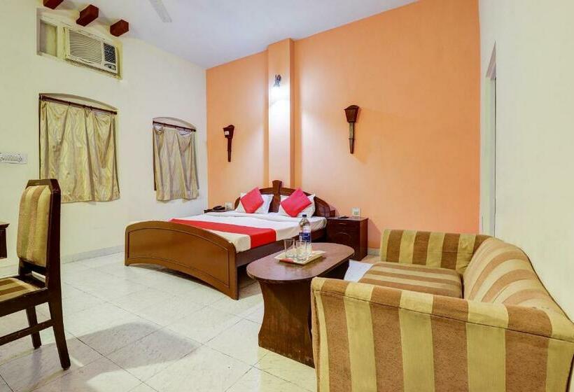 هتل Oyo 38621 Orient