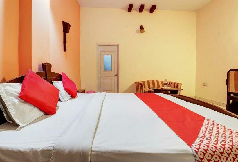 هتل Oyo 38621 Orient