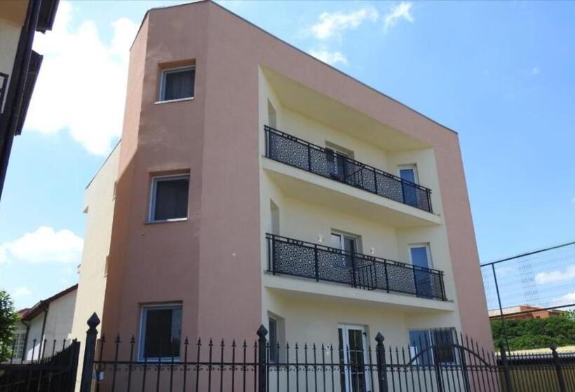 פנסיון Belvedere