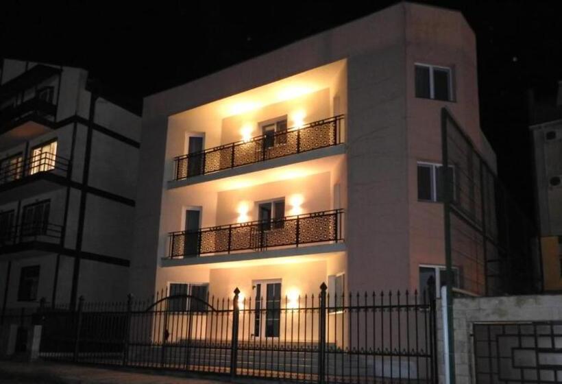 פנסיון Belvedere