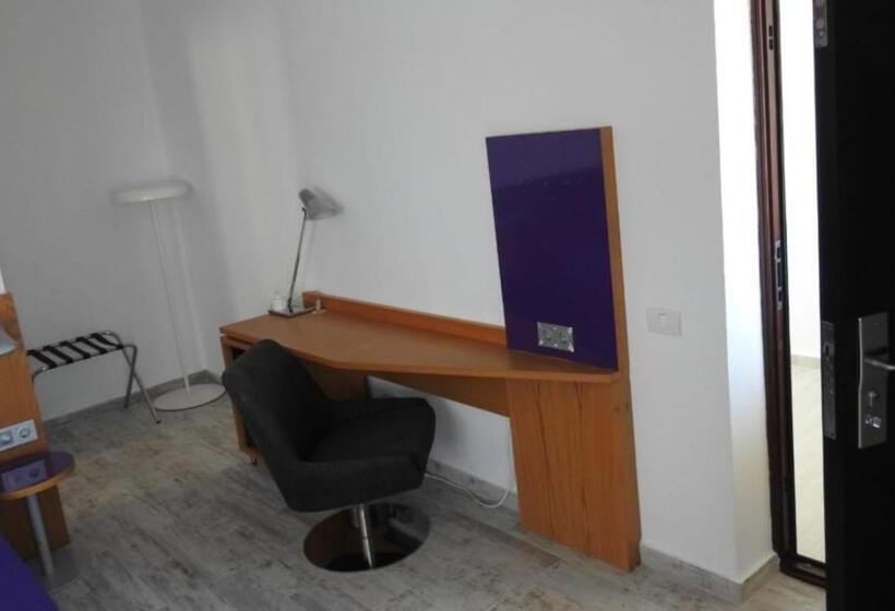 פנסיון Belvedere