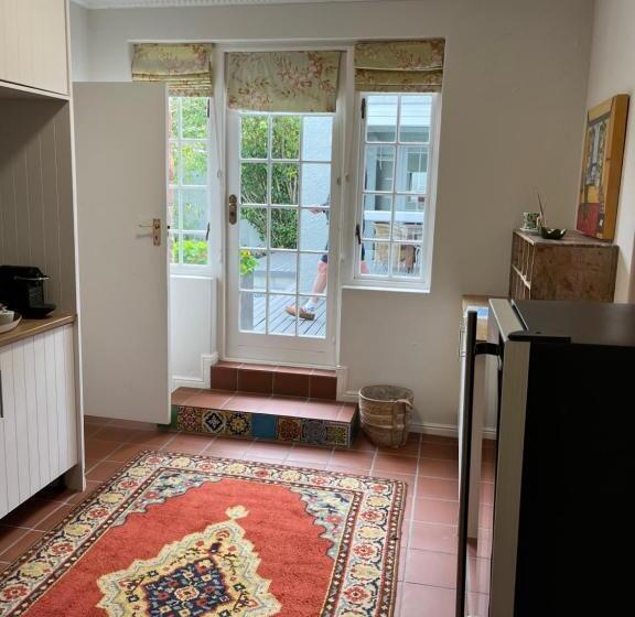 ベッドアンドブレックファースト 325onmain