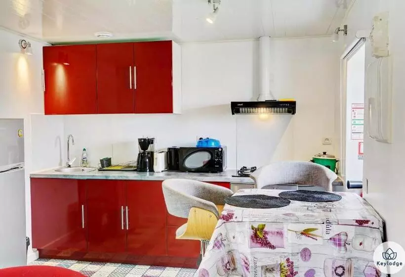 پانسیون Les Gites Le Bambou   3 étoiles   Les Avirons