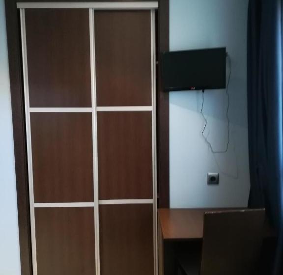 Hostal Avenida Barajas