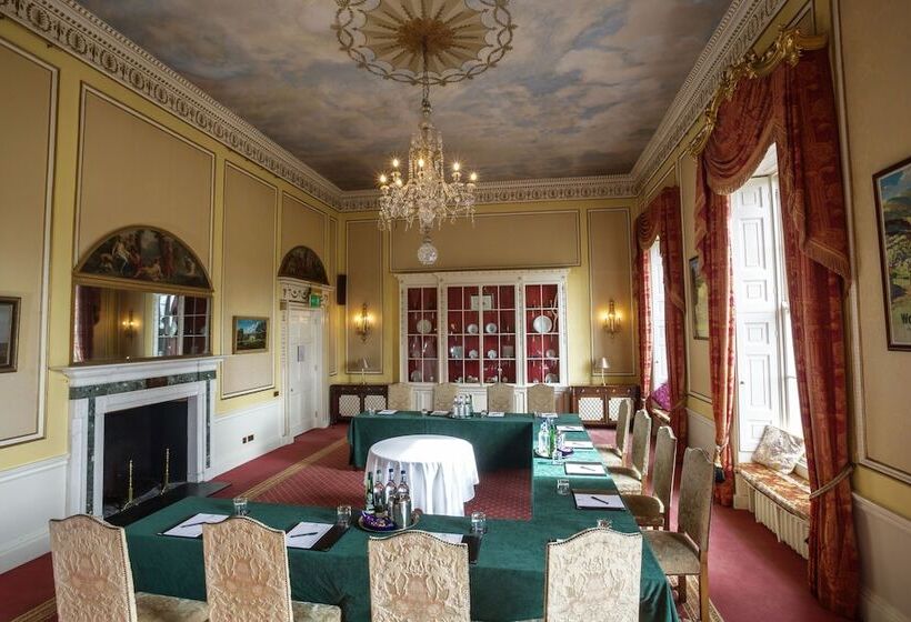 فندق Donnington Grove Country Club