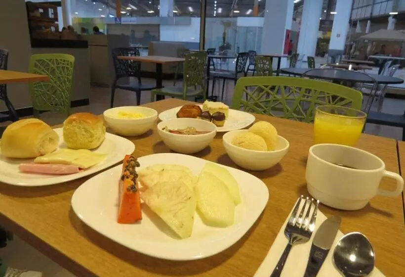 Отель Ibis Styles Goiânia Shopping Estação