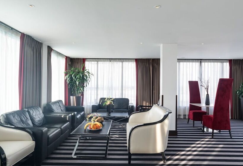 فندق Park Grand Heathrow