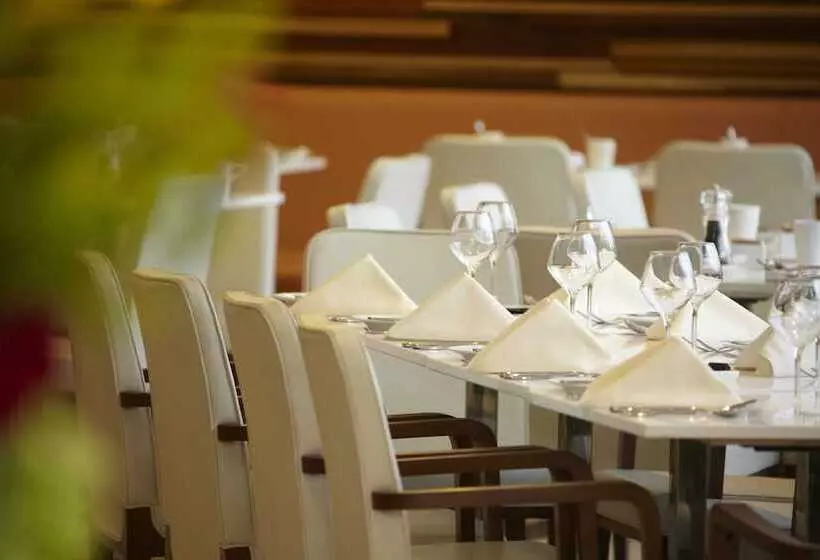 Hotel Park Grand Heathrow