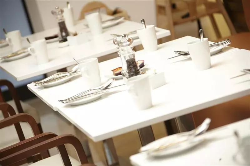 Hotel Park Grand Heathrow