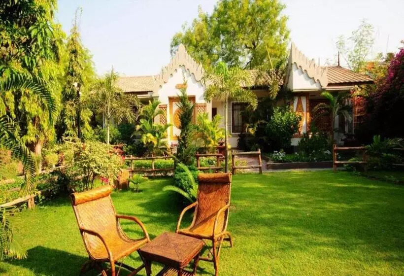 Hotel Shwe Yee Pwint