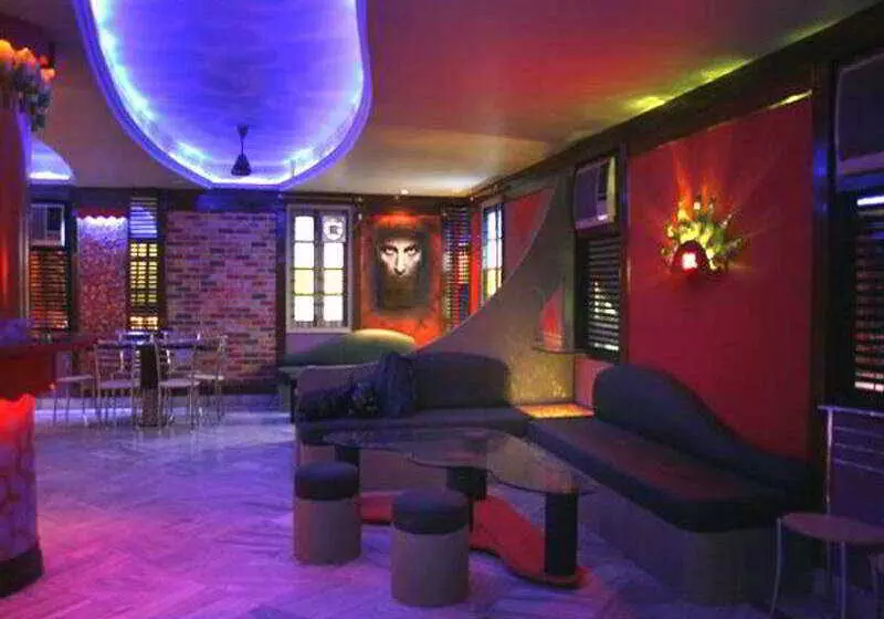 فندق Surya Kaiser Palace