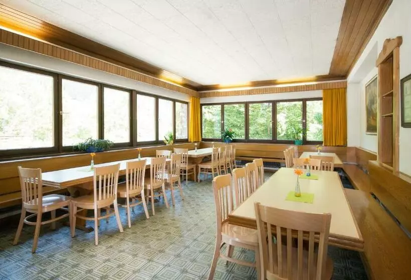 ユースホステル Jugendgästehaus Tauernruh