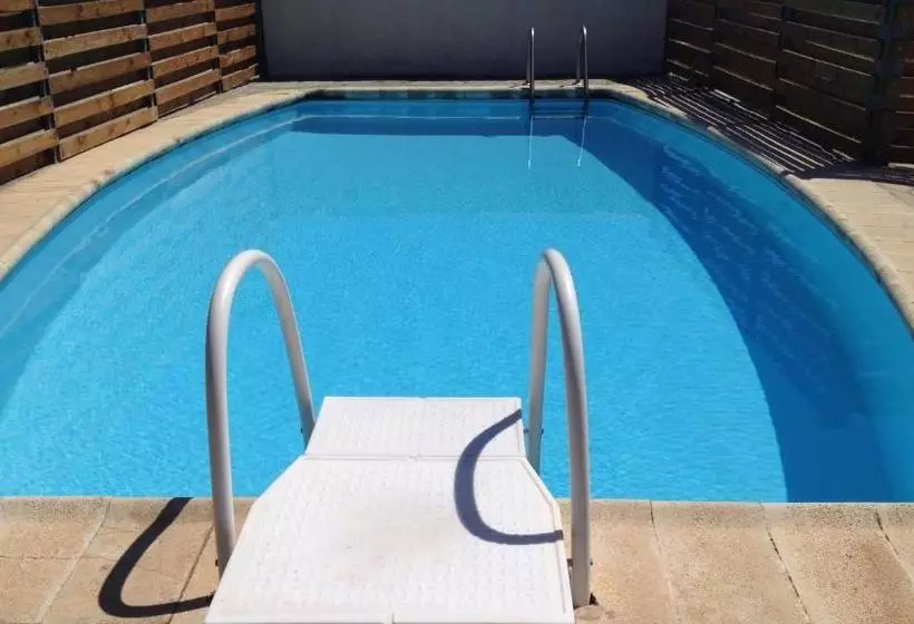 Apartamentos Playa D Y G