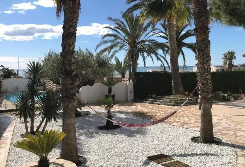 Apartamentos Playa D Y G