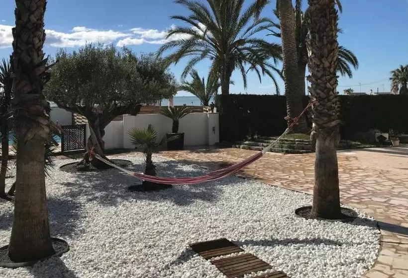 Apartamentos Playa D Y G