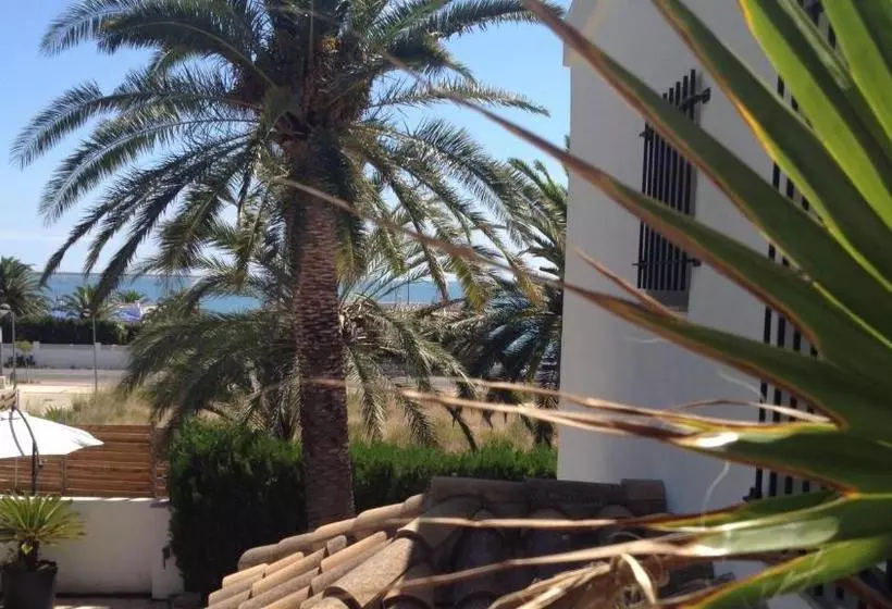 Apartamentos Playa D Y G