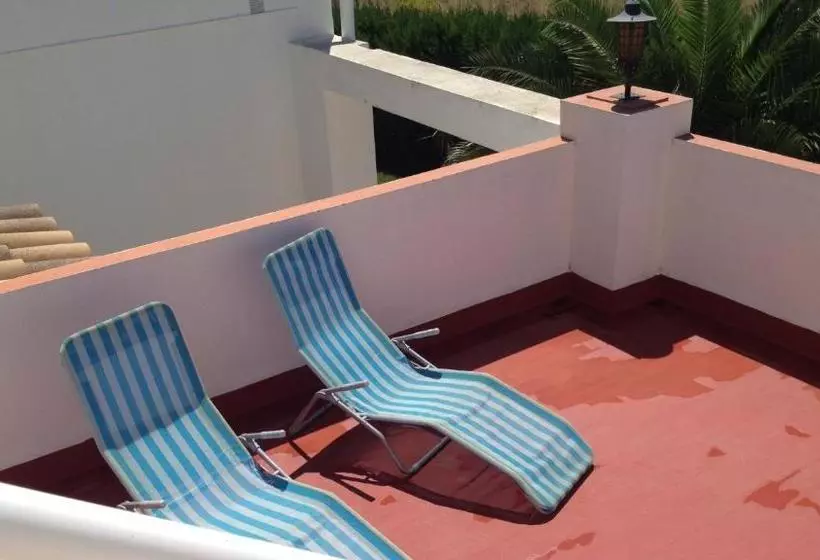 Apartamentos Playa D Y G