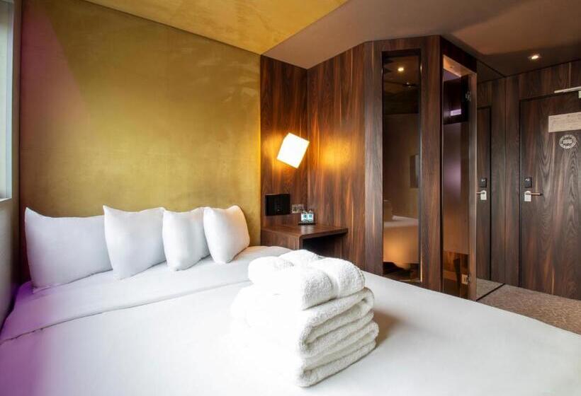 Bloc Hotel London Gatwick Airport