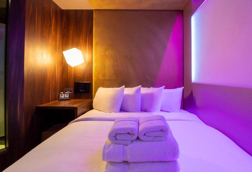 Bloc Hotel London Gatwick Airport