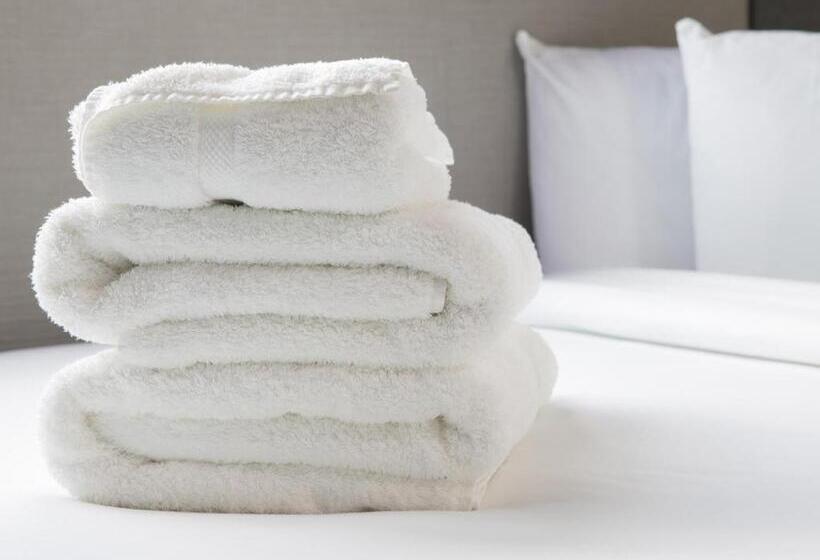 Bloc Hotel London Gatwick Airport