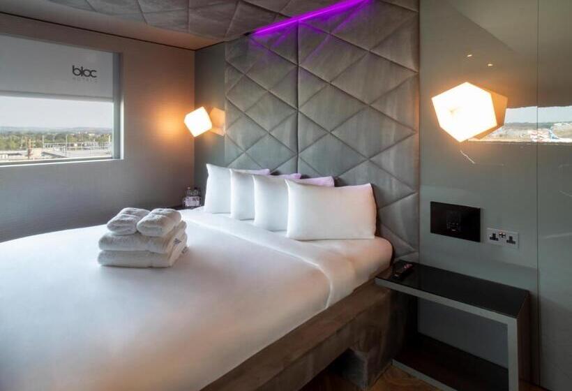 Bloc Hotel London Gatwick Airport