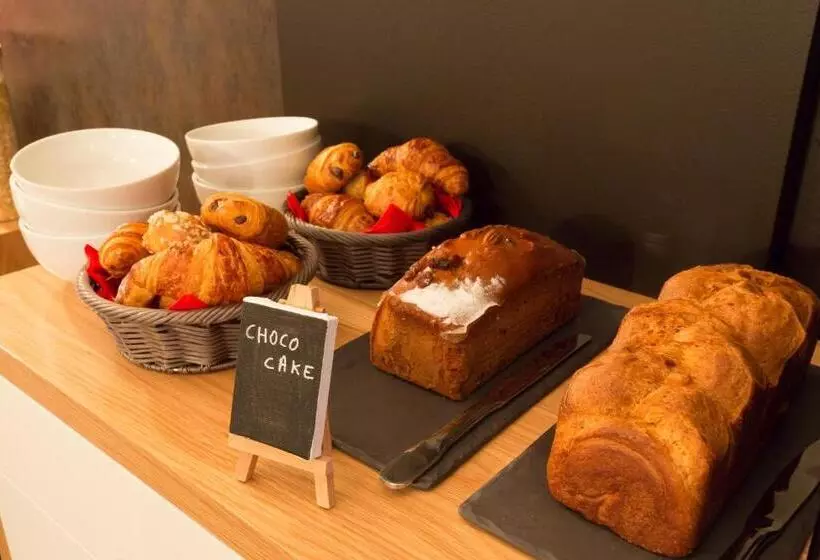 Hotel Hôtel Crayon Rouge