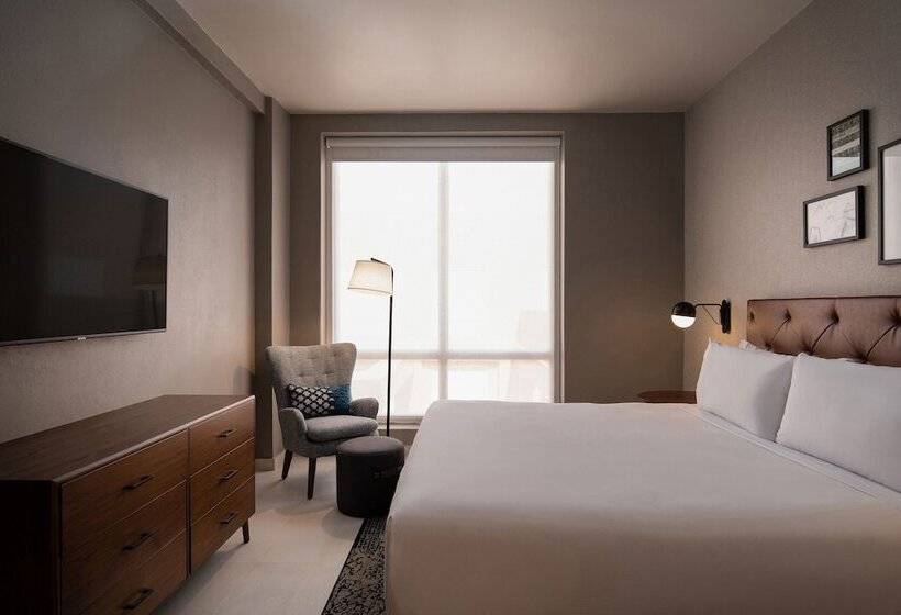 هتل Four Points By Sheraton